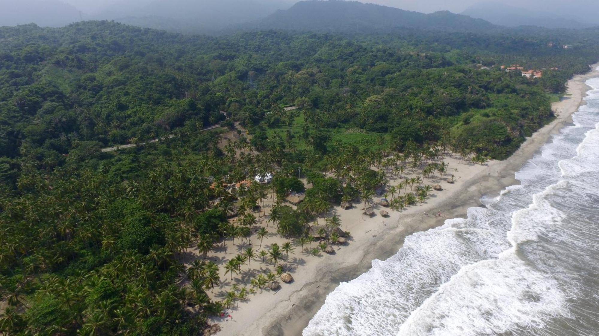 Отель Casa Grande Surf Гуачака Экстерьер фото